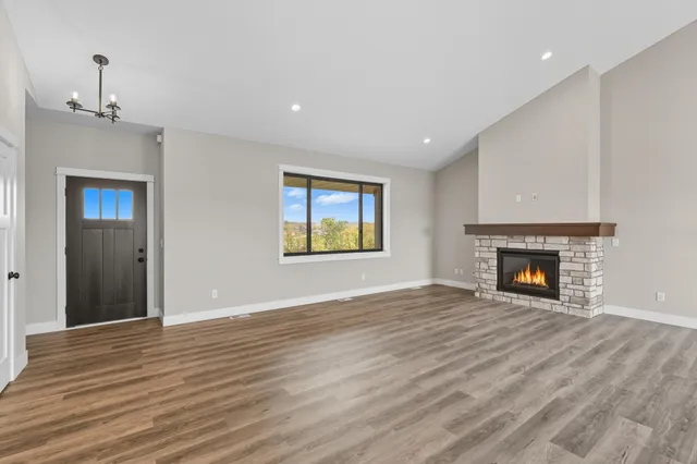 $625,000 | 1252 195th Avenue, New Richmond, WI 54017