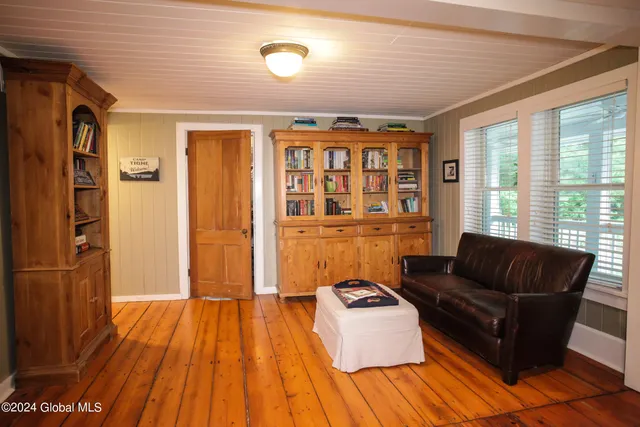 $665,000 | 983 Creek Road, Crown Point, NY 12928