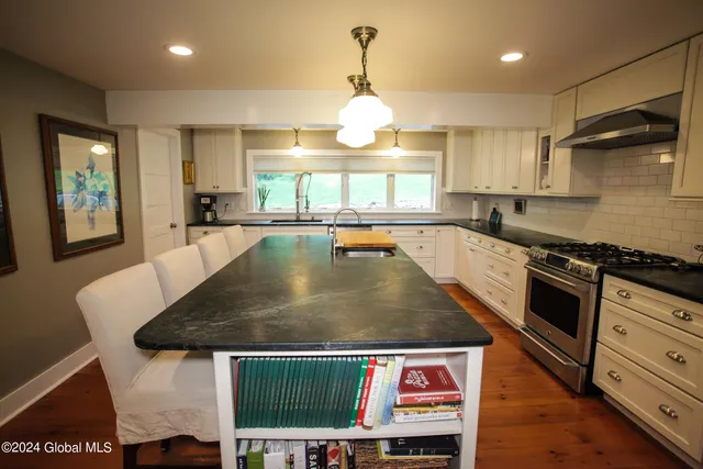 $665,000 | 983 Creek Road, Crown Point, NY 12928