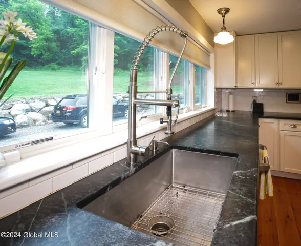 $665,000 | 983 Creek Road, Crown Point, NY 12928