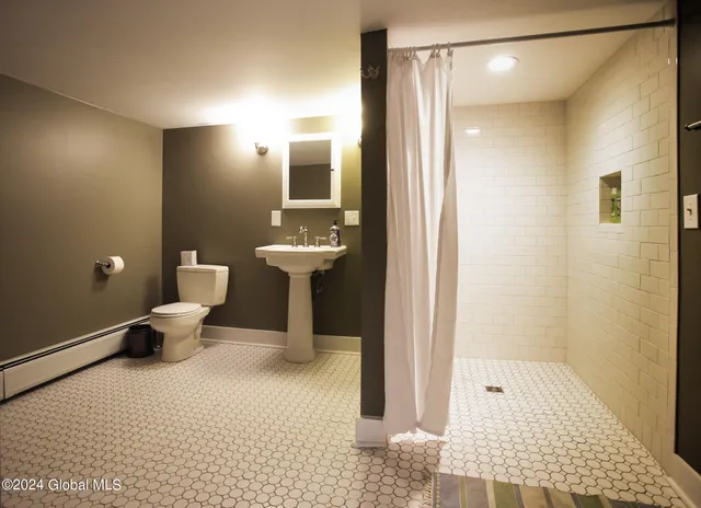 $665,000 | 983 Creek Road, Crown Point, NY 12928