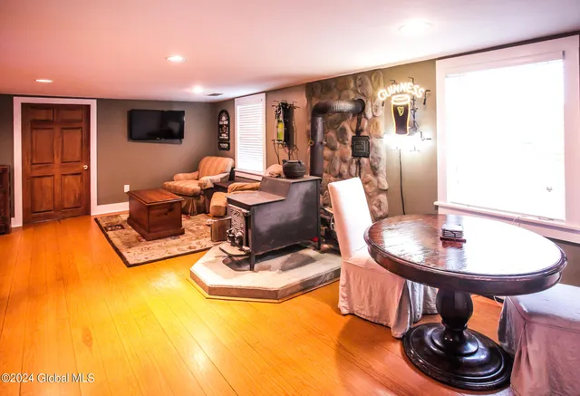 $665,000 | 983 Creek Road, Crown Point, NY 12928