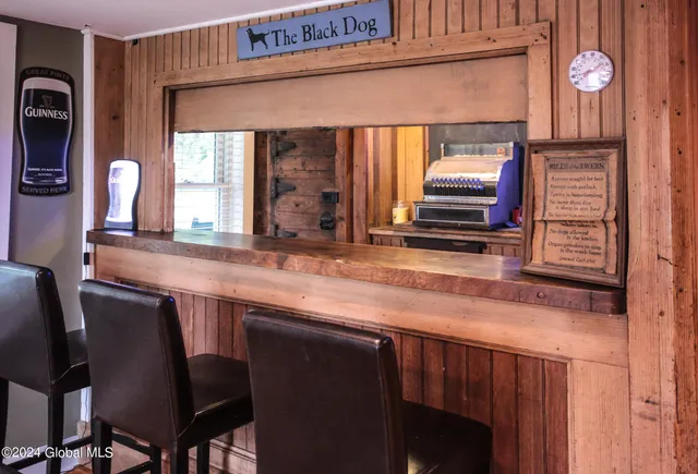 $665,000 | 983 Creek Road, Crown Point, NY 12928