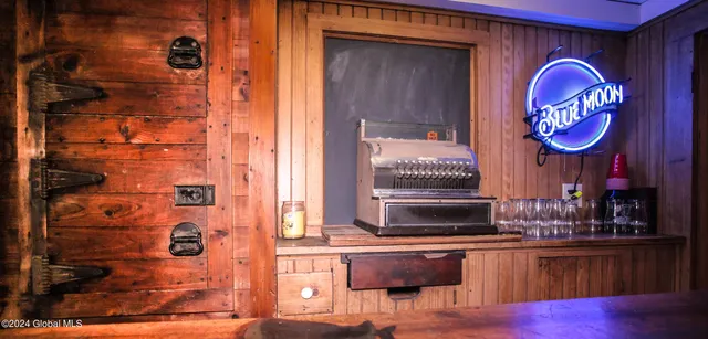 $665,000 | 983 Creek Road, Crown Point, NY 12928