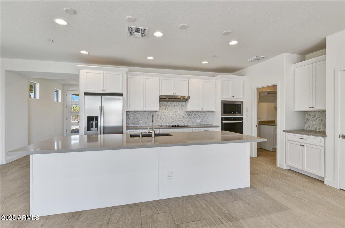 18209 East Spring Valley Court Rio Verde, AZ 85263 - Photo 5 of 8 14-Kitchen