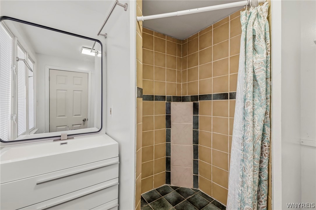 87 Roland Avenue Lackawanna, NY 14218 - Photo 18 of 42 Gallery Image 18