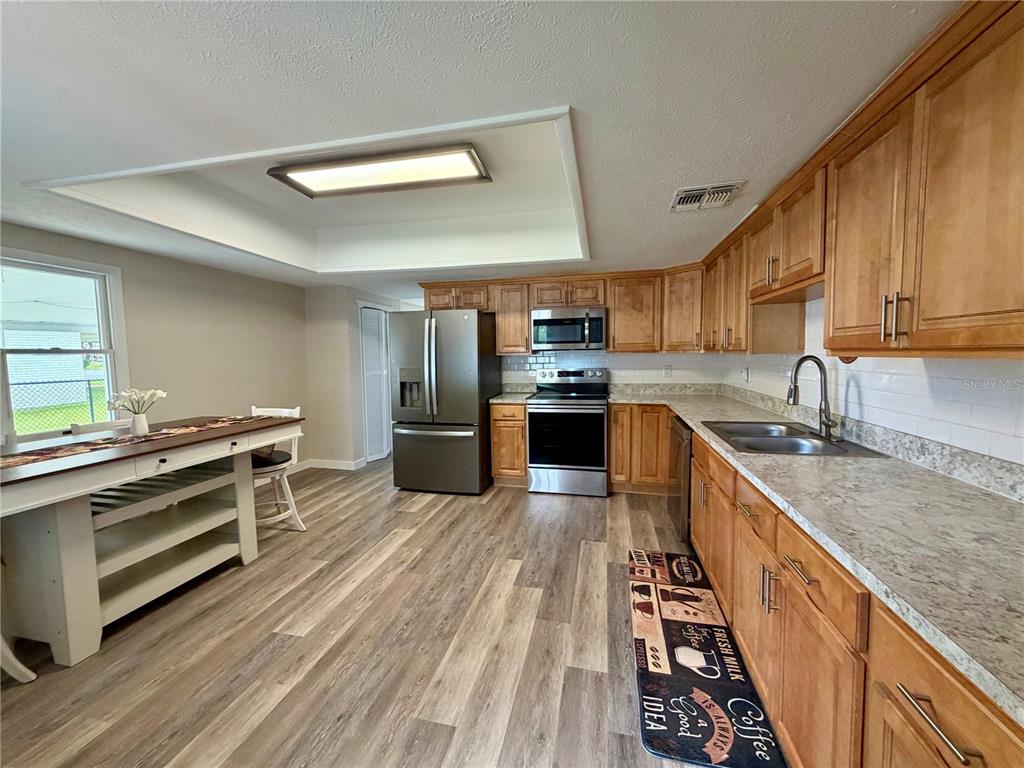 208 Center Street Auburndale, FL 33823 - Photo 10 of 63