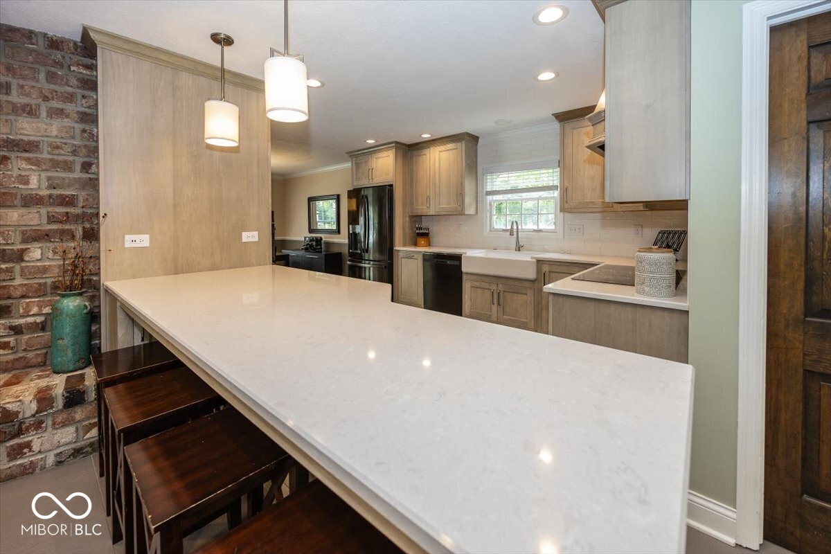 1720 Sturbridge Road Indianapolis, IN 46260 - Photo 13 of 65 Gallery Image 13