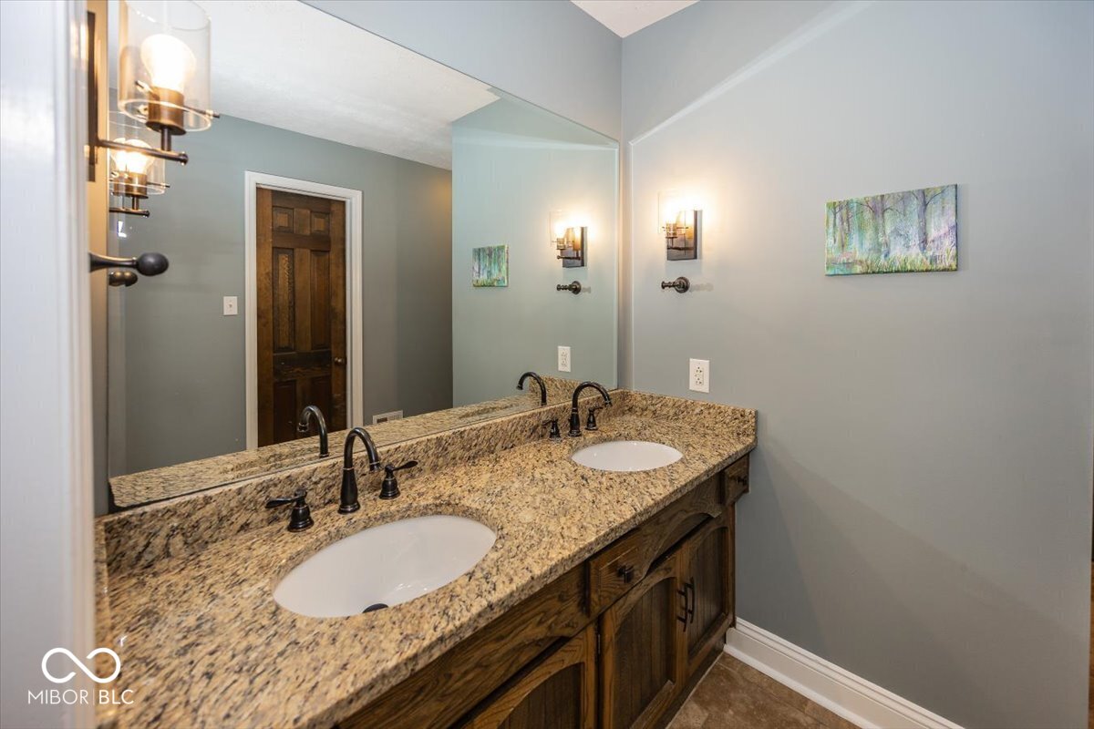 1720 Sturbridge Road Indianapolis, IN 46260 - Photo 23 of 65 Gallery Image 23