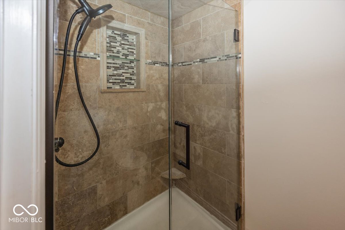 1720 Sturbridge Road Indianapolis, IN 46260 - Photo 25 of 65 Gallery Image 25