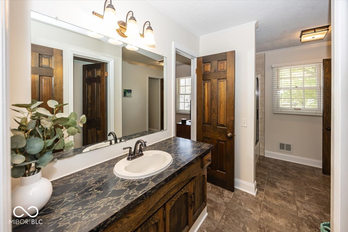 1720 Sturbridge Road Indianapolis, IN 46260 - Photo 28 of 65 Gallery Image 28