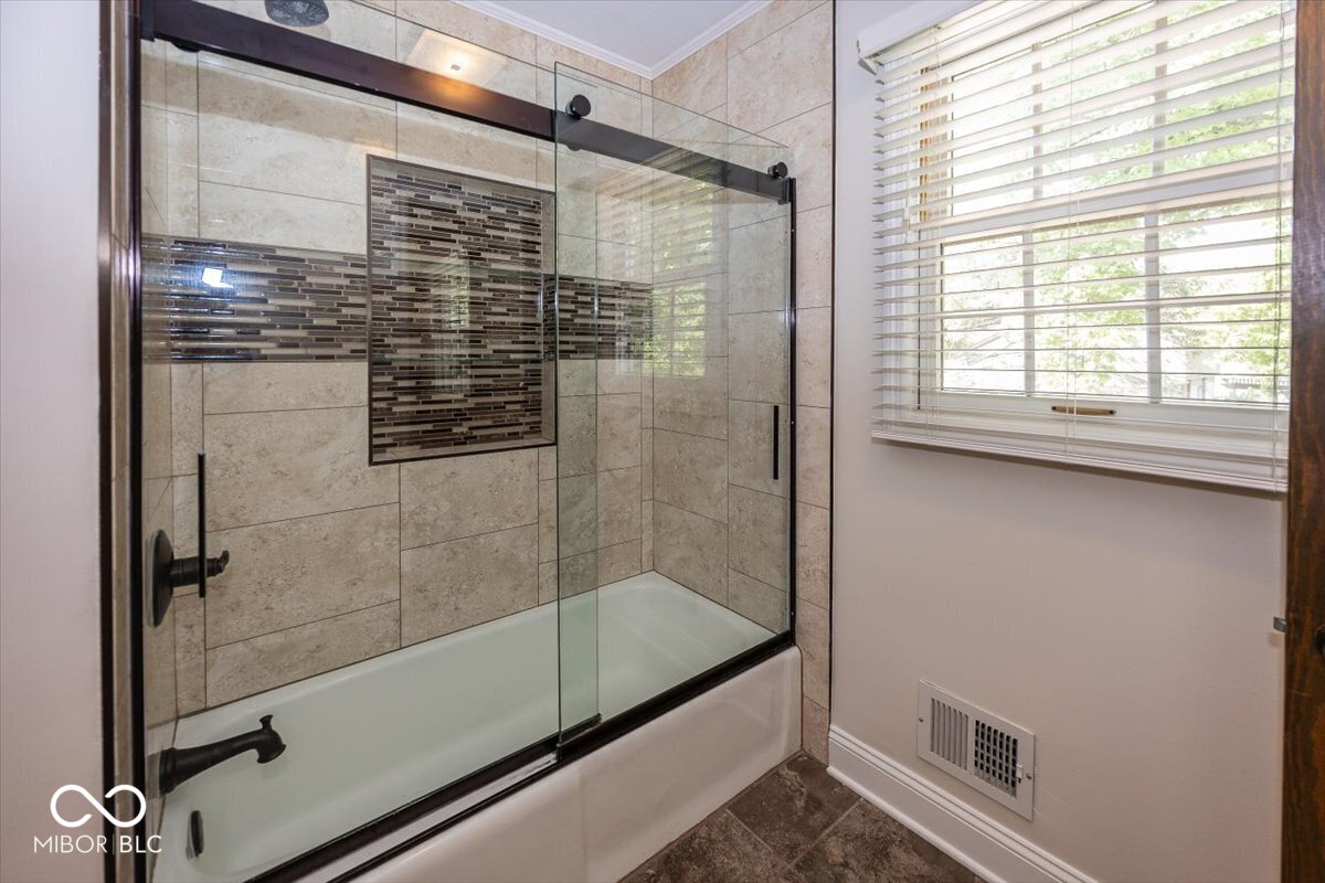 1720 Sturbridge Road Indianapolis, IN 46260 - Photo 29 of 65 Gallery Image 29