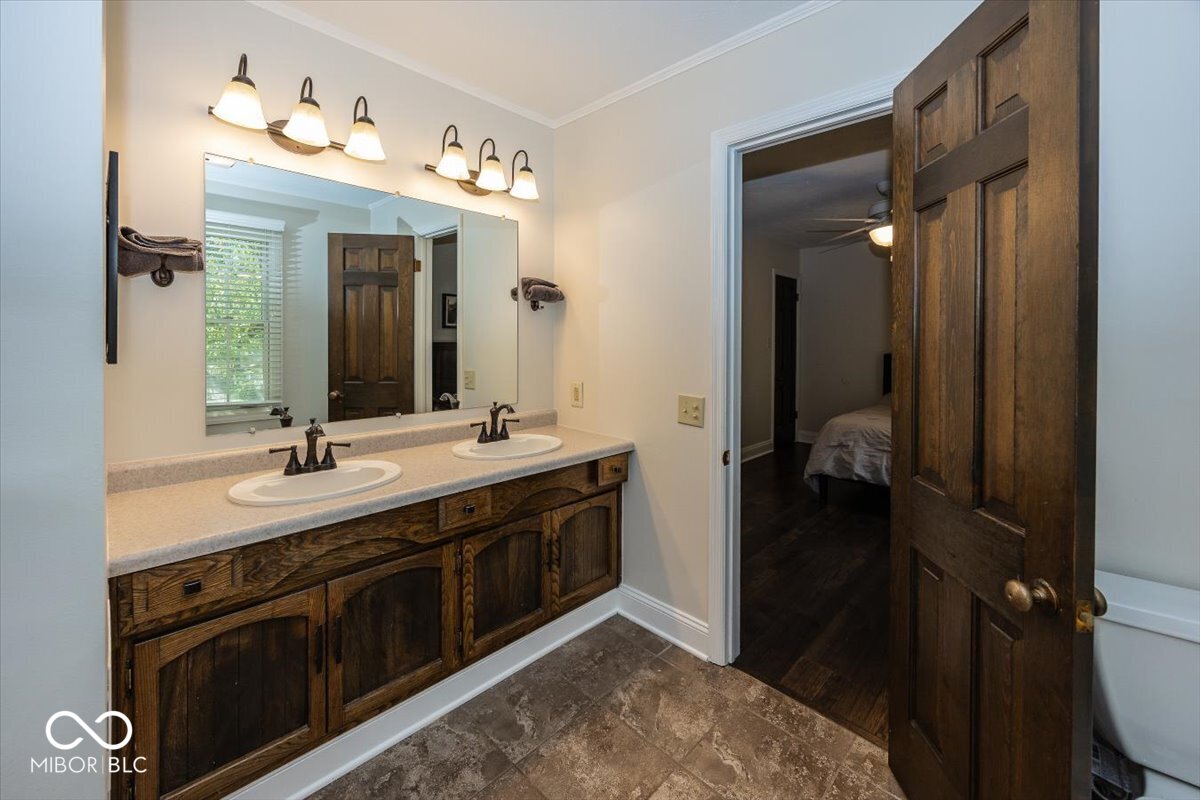 1720 Sturbridge Road Indianapolis, IN 46260 - Photo 32 of 65 Gallery Image 32