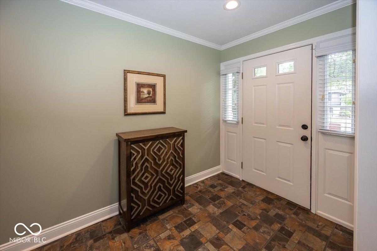 1720 Sturbridge Road Indianapolis, IN 46260 - Photo 5 of 65 Gallery Image 5