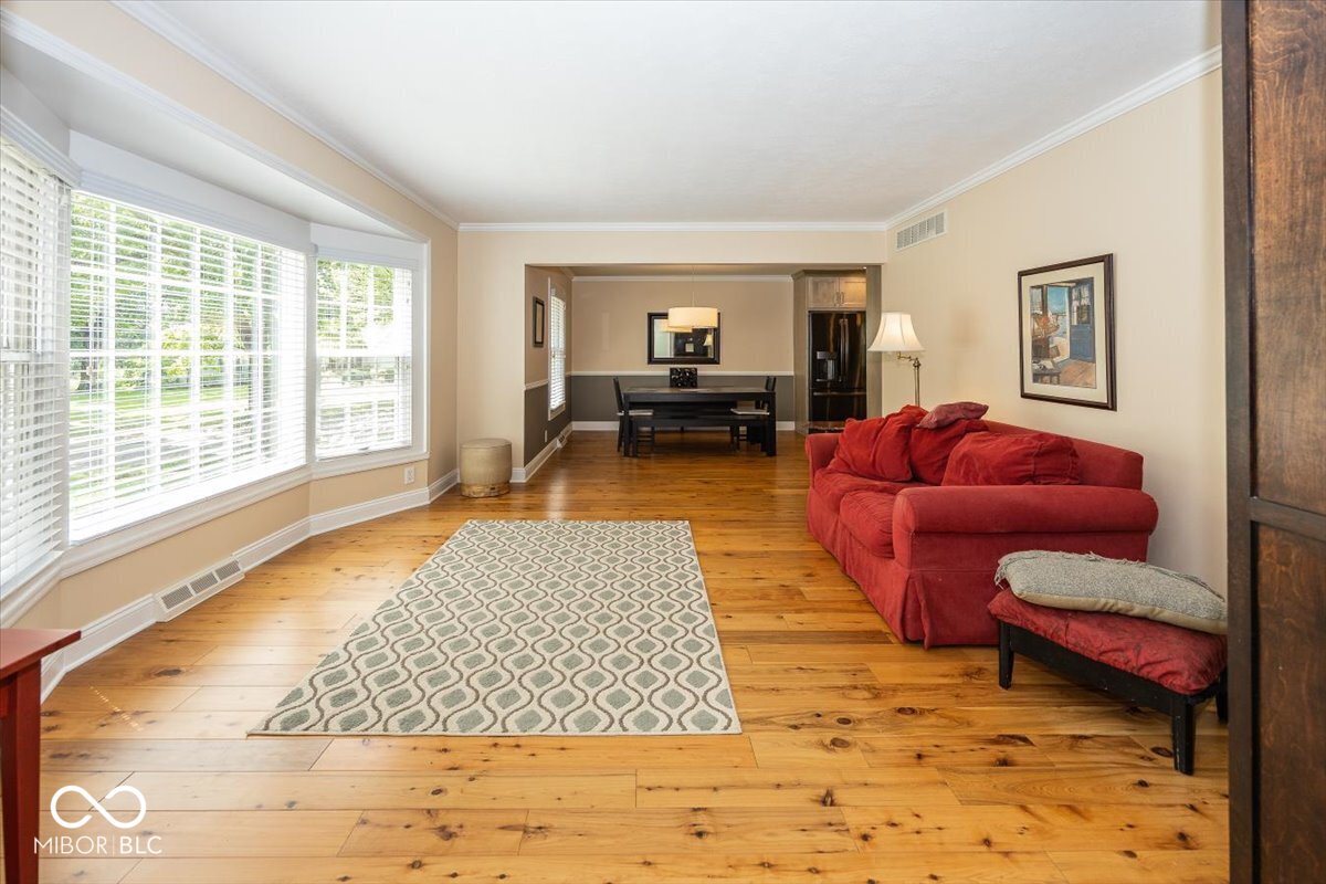 1720 Sturbridge Road Indianapolis, IN 46260 - Photo 6 of 65 Gallery Image 6