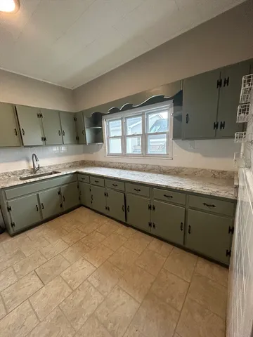 $3,500 | 118 Inman Street, Unit 2, Cambridge, MA 02139