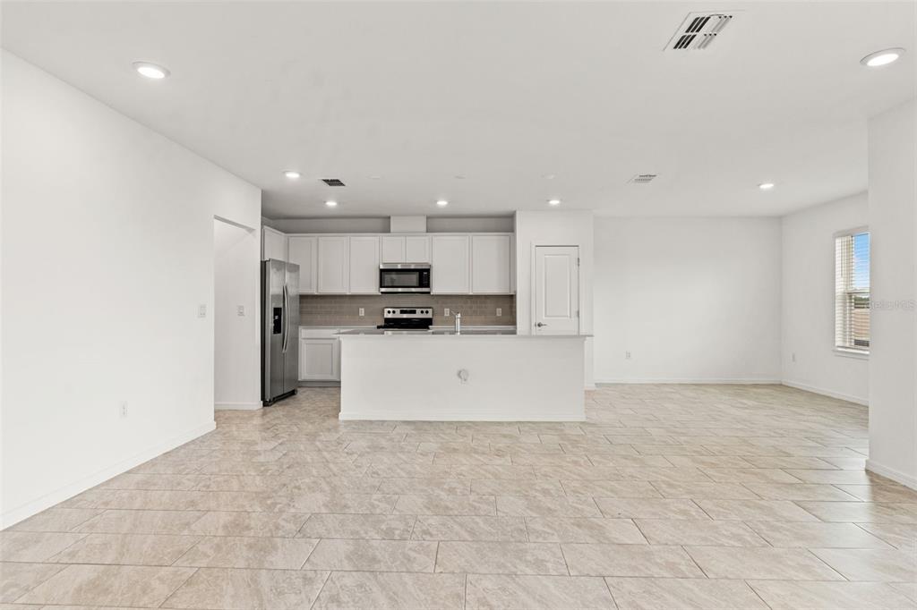 9058 Rally Spring Loop Wesley Chapel, FL 33545 - Photo 8 of 53