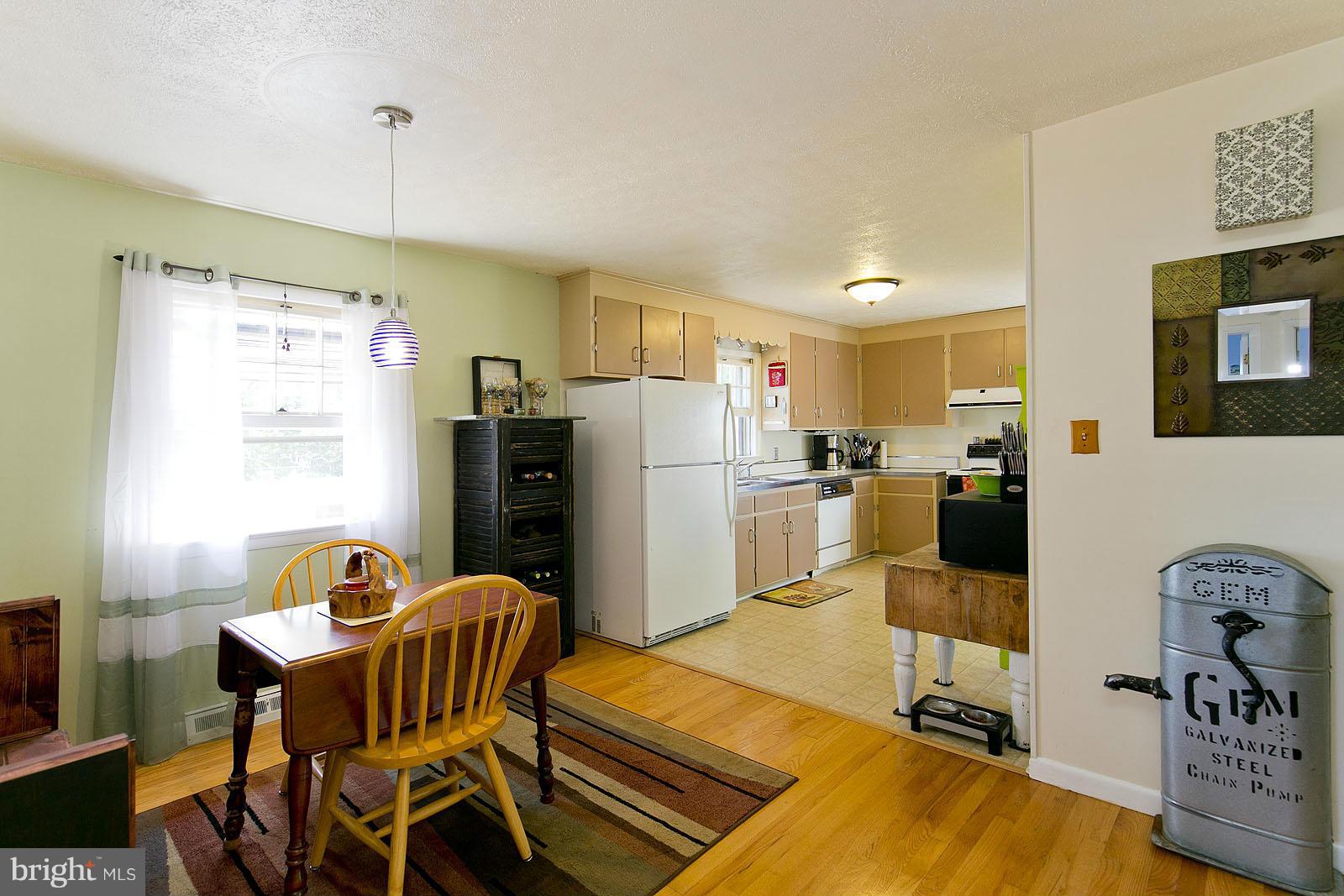 206 Ridge Road Winchester, VA 22602 - Photo 14 of 30 Interior (General)