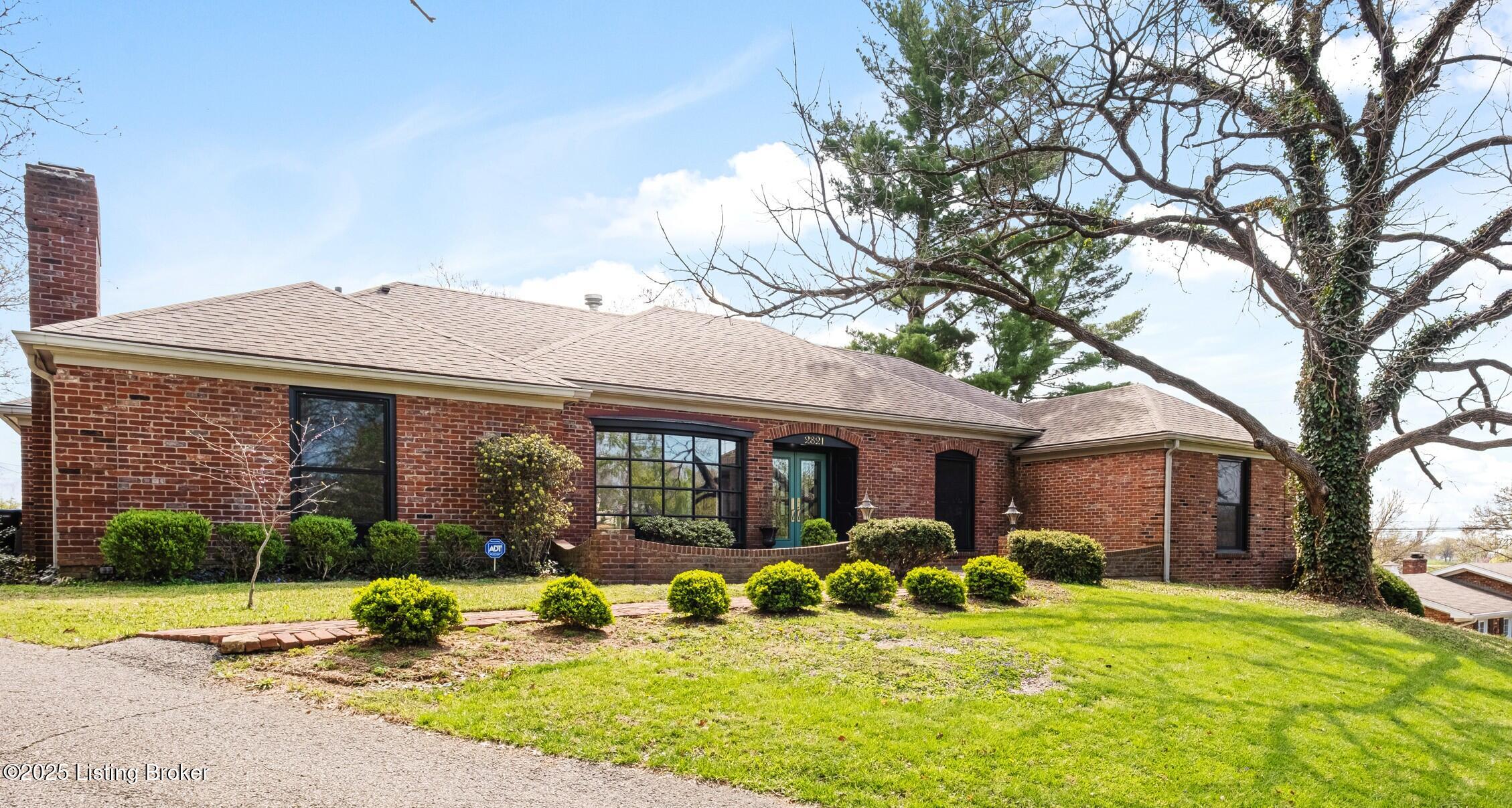 Welcome to 2821 Newburg Rd - Brick Ranch in Highlands