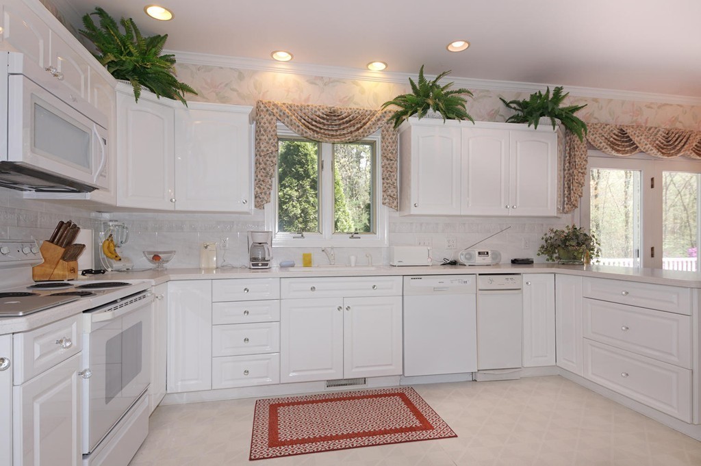 110 Hudson Road Stow, MA 01775 - Photo 12 of 29 Gallery Image 12