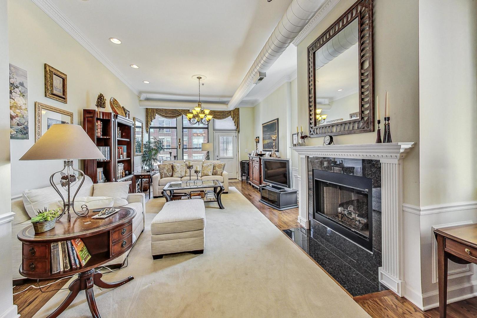1016 West Madison Street, Unit 4S Chicago, IL 60607 - Photo 10 of 39