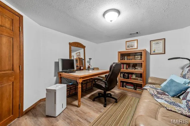 $140,000 | 9775 Dogwood Drive, Bartelso, IL 62218