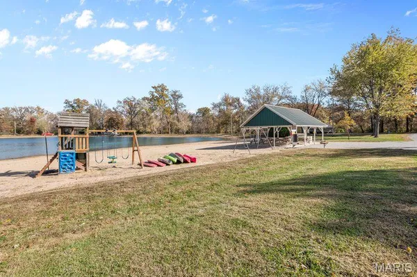 $130,000 | 9775 Dogwood Drive, Bartelso, IL 62218