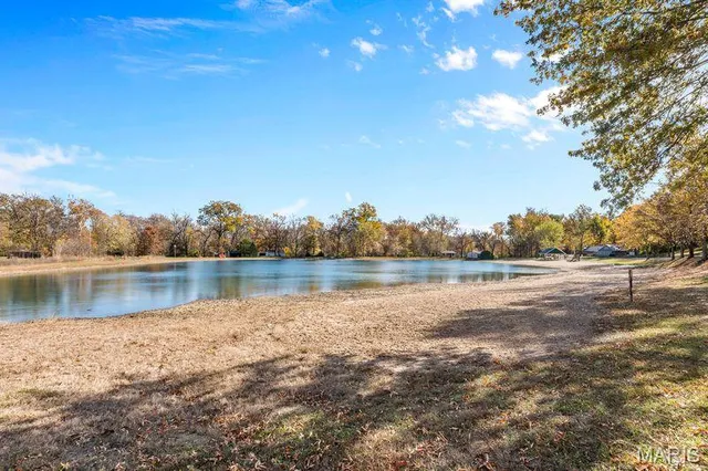 $140,000 | 9775 Dogwood Drive, Bartelso, IL 62218