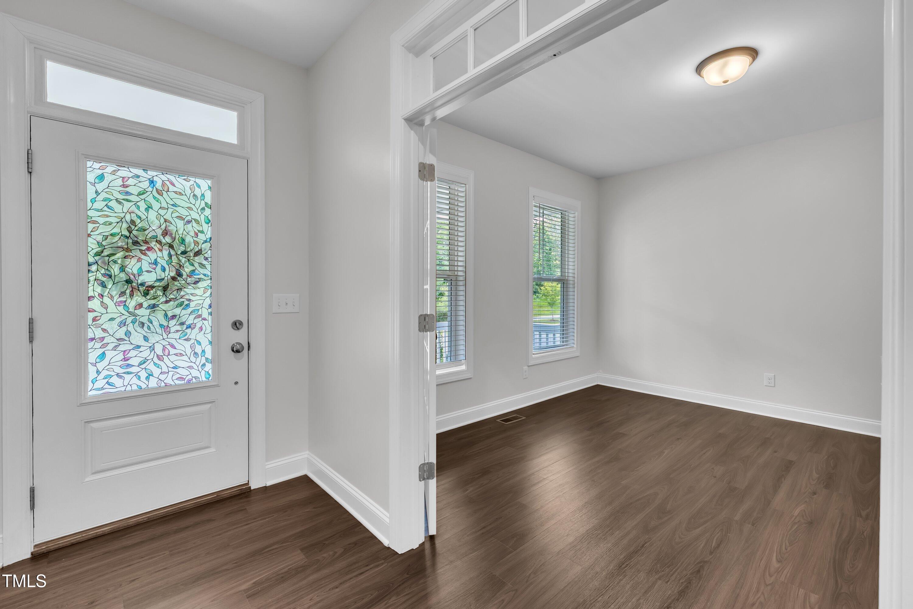 008-5220 Crescent Square-26