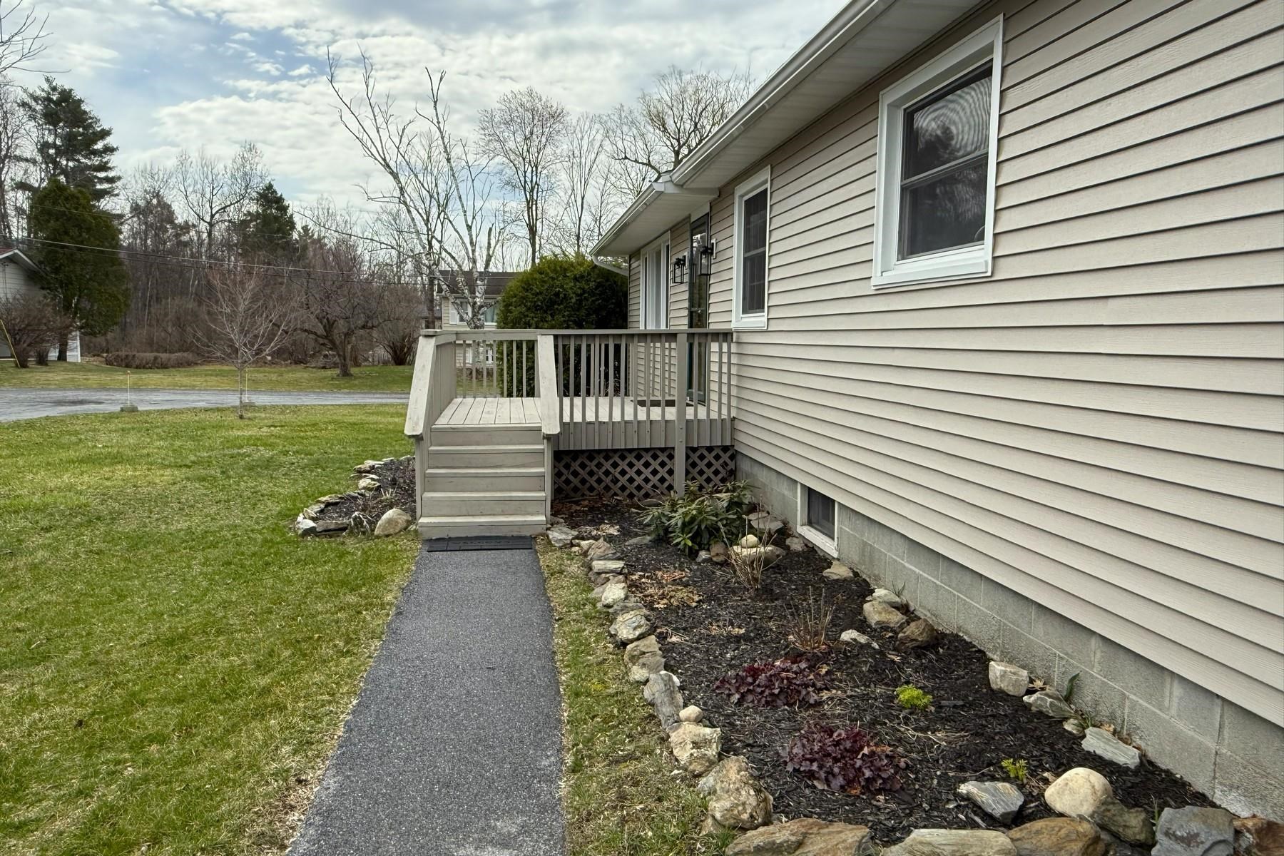 3 Green Knolls Lane Rutland, VT 05701 - Photo 4 of 47 Gallery Image 4