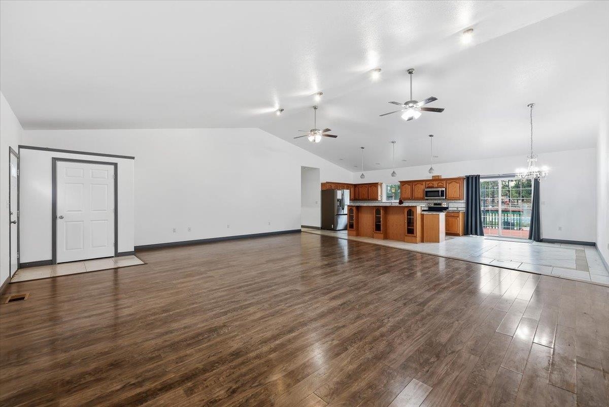 25720 West Malloy Prairie Road Cheney, WA 99004 - Photo 4 of 27