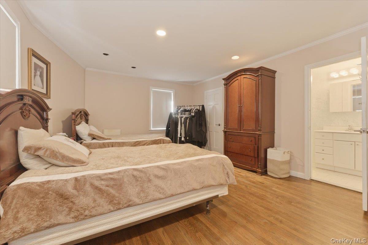 373 Northfield Road Woodmere, NY 11598 - Photo 13 of 26