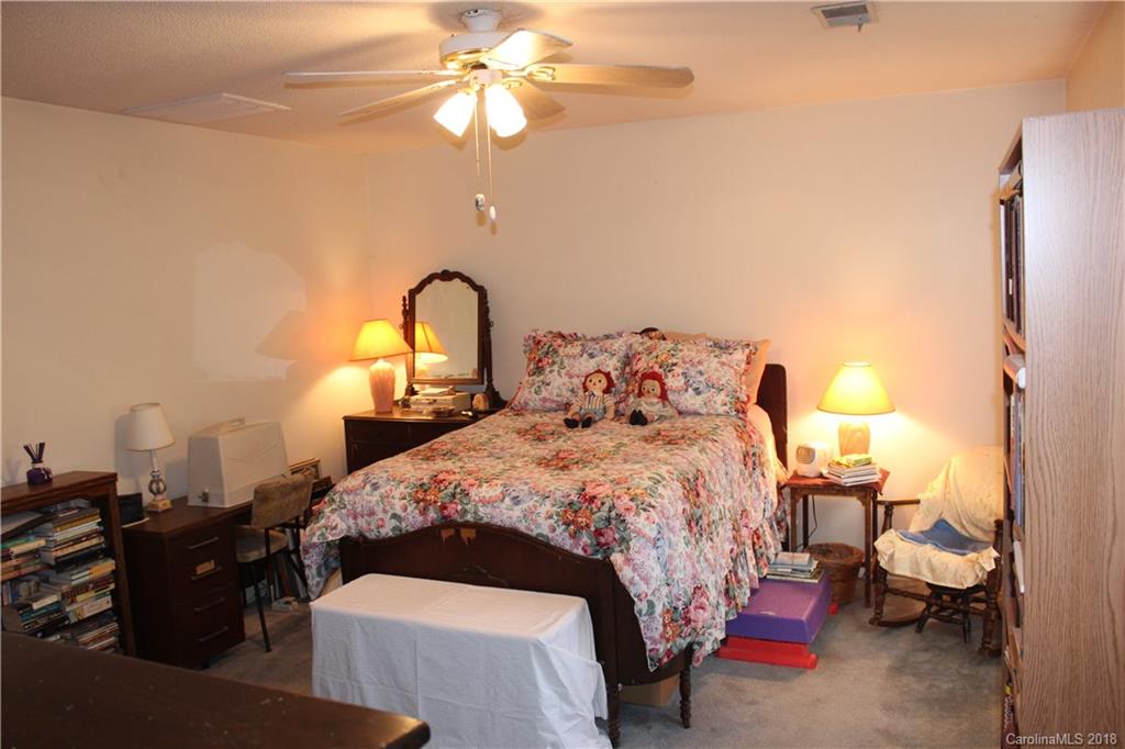 8525 Barncliff Road Charlotte, NC 28227 - Photo 14 of 17 Gallery Image 14
