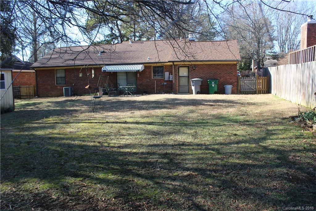 8525 Barncliff Road Charlotte, NC 28227 - Photo 4 of 17 Gallery Image 4