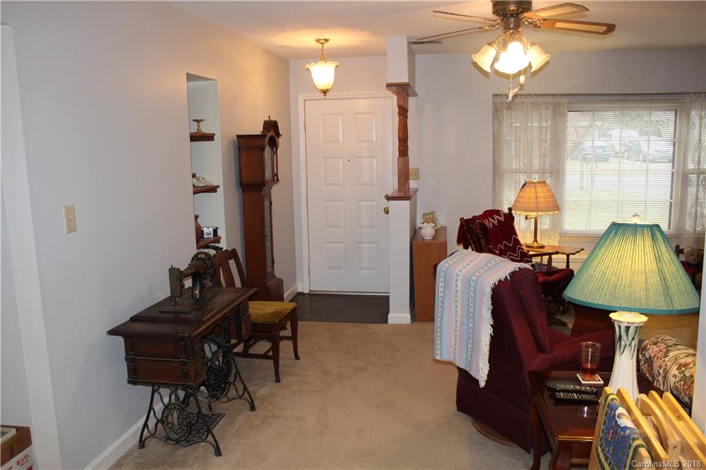 8525 Barncliff Road Charlotte, NC 28227 - Photo 6 of 17 Gallery Image 6