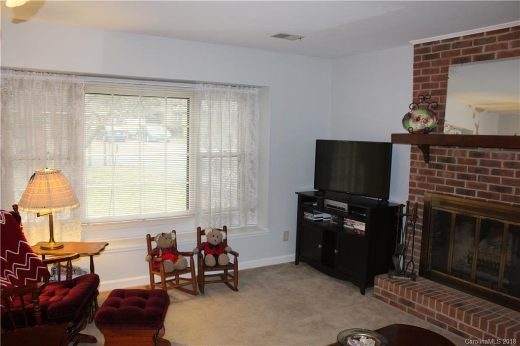 8525 Barncliff Road Charlotte, NC 28227 - Photo 7 of 17 Gallery Image 7