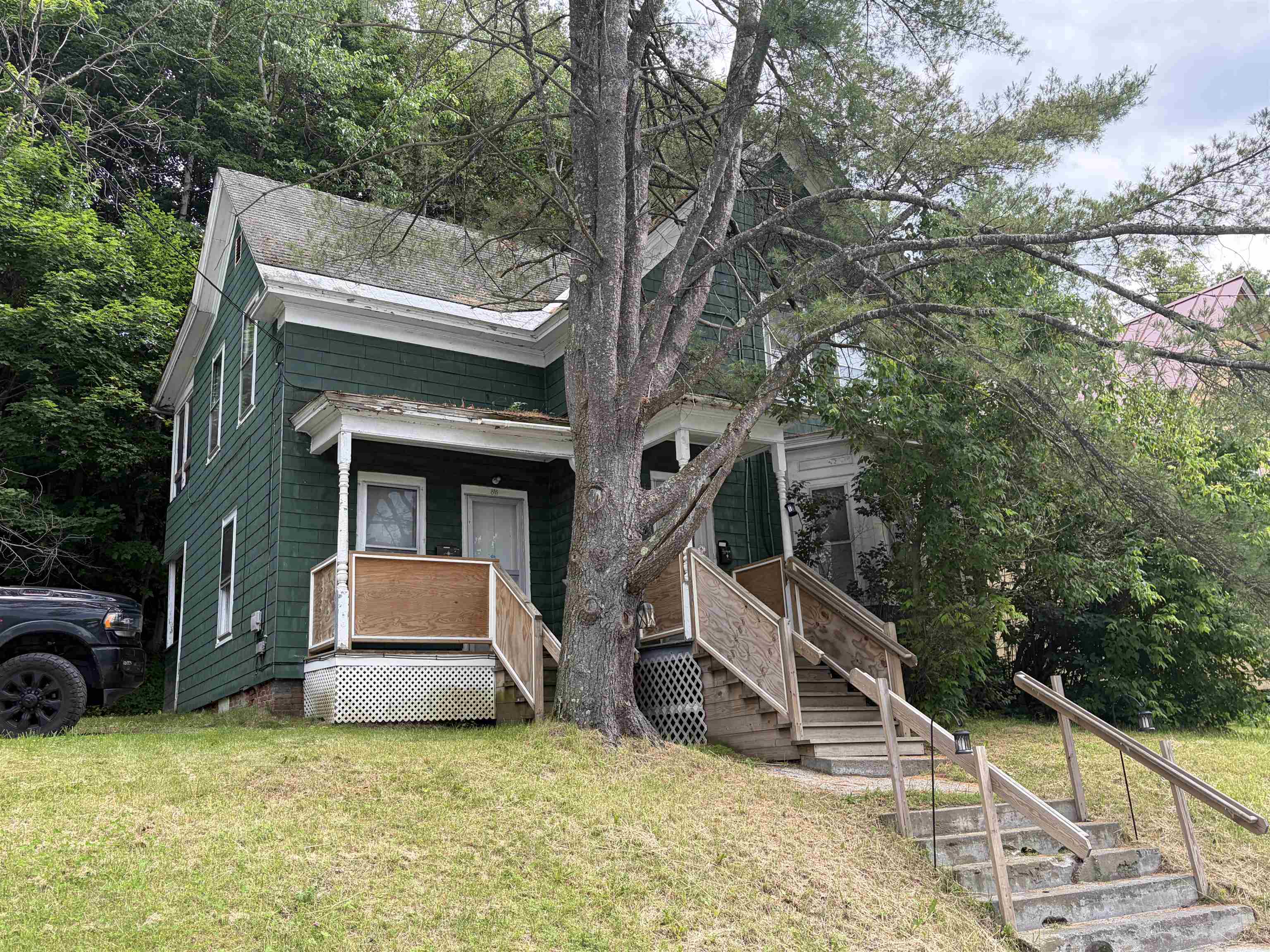 83 Merchant Street Barre, VT 05641 - Photo 3 of 38