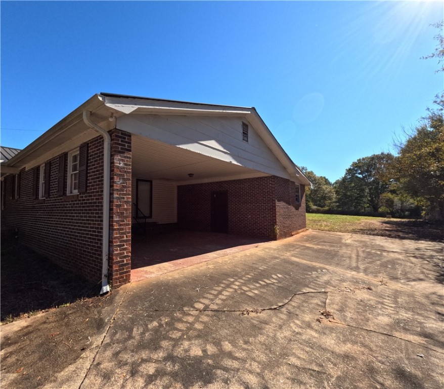 1007 Lee Drive Anderson, SC 29626 - Photo 5 of 33