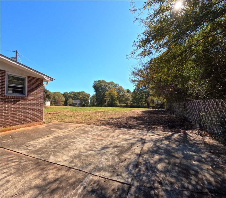 1007 Lee Drive Anderson, SC 29626 - Photo 6 of 33
