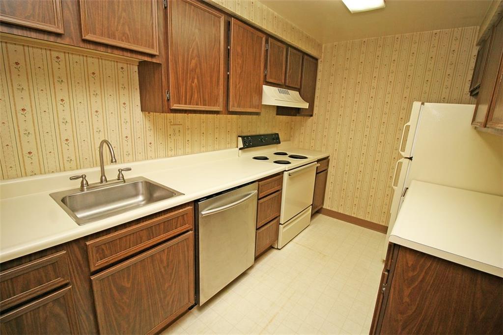 507 Hunters Path Road, Unit 31 Bridgeville, PA 15017 - Photo 7 of 10 Gallery Image 7