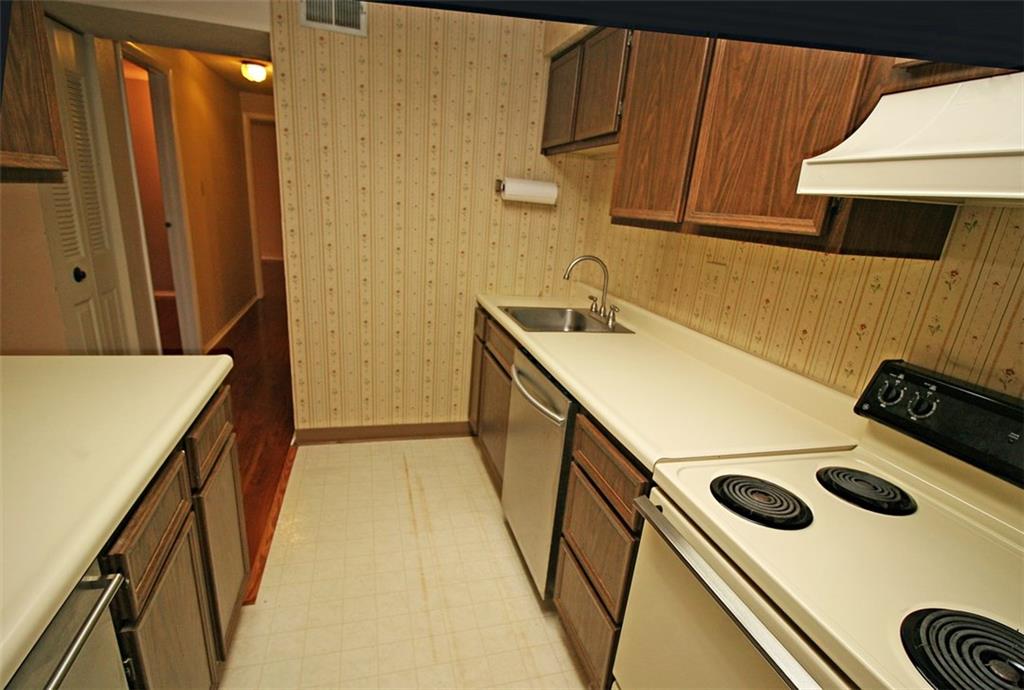 507 Hunters Path Road, Unit 31 Bridgeville, PA 15017 - Photo 8 of 10 Gallery Image 8