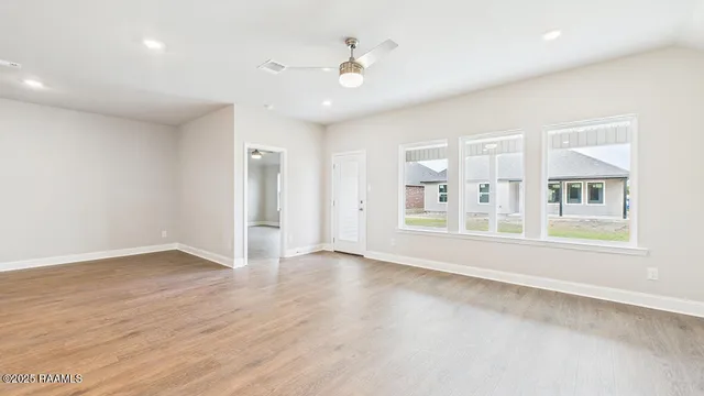 $269,500 | 122 Eden Ridge Street, Duson, LA 70529