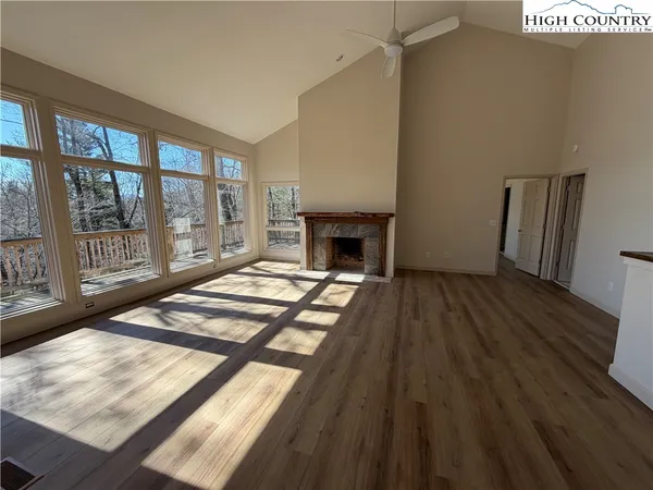 $915,000 | 178 Sorrento Park Drive, Blowing Rock, NC 28605