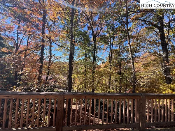 $915,000 | 178 Sorrento Park Drive, Blowing Rock, NC 28605