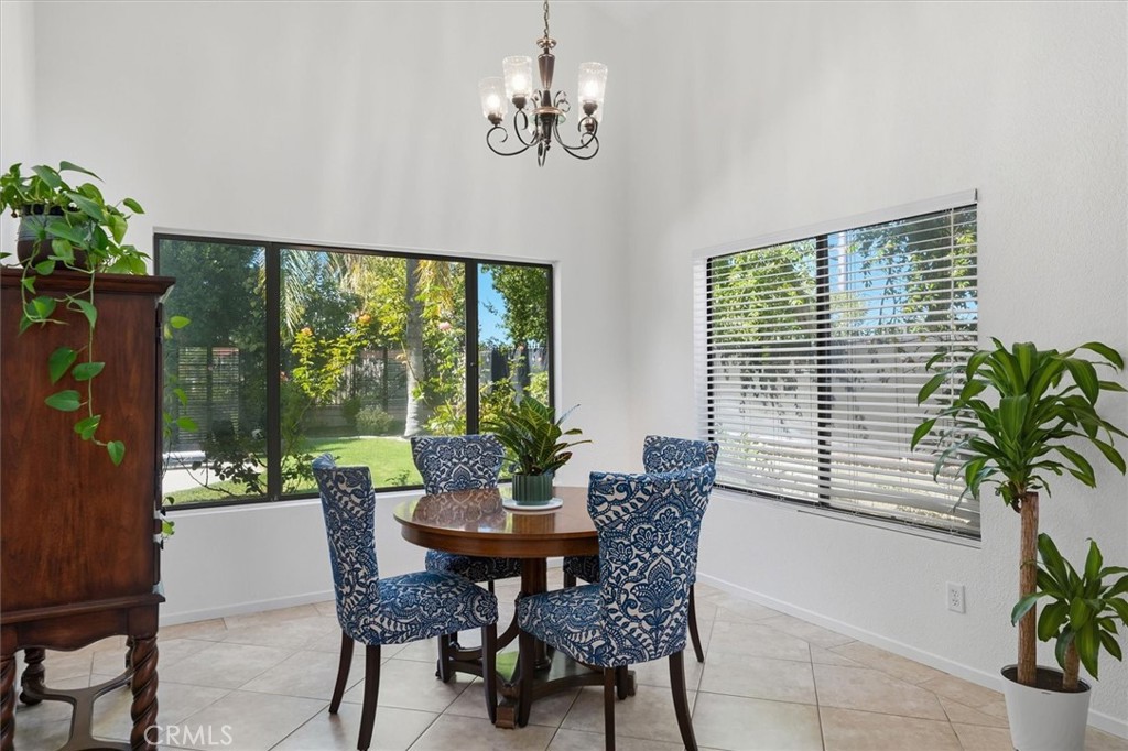 27641 Sutters Pointe Drive Saugus, CA 91350 - Photo 11 of 50