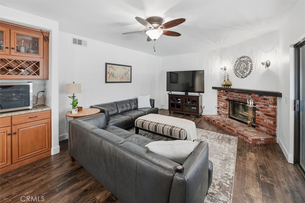 27641 Sutters Pointe Drive Saugus, CA 91350 - Photo 15 of 50