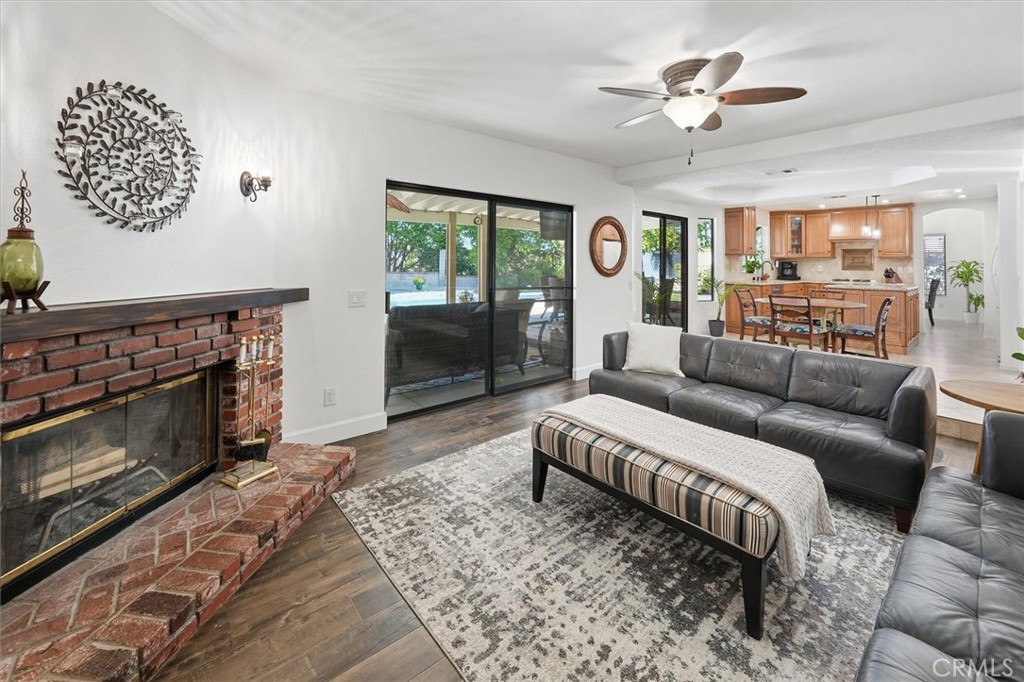 27641 Sutters Pointe Drive Saugus, CA 91350 - Photo 17 of 50