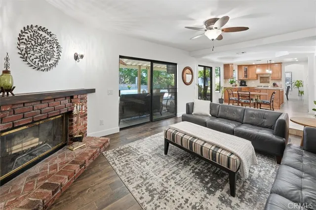 $960,000 | 27641 Sutters Pointe Drive, Saugus, CA 91350