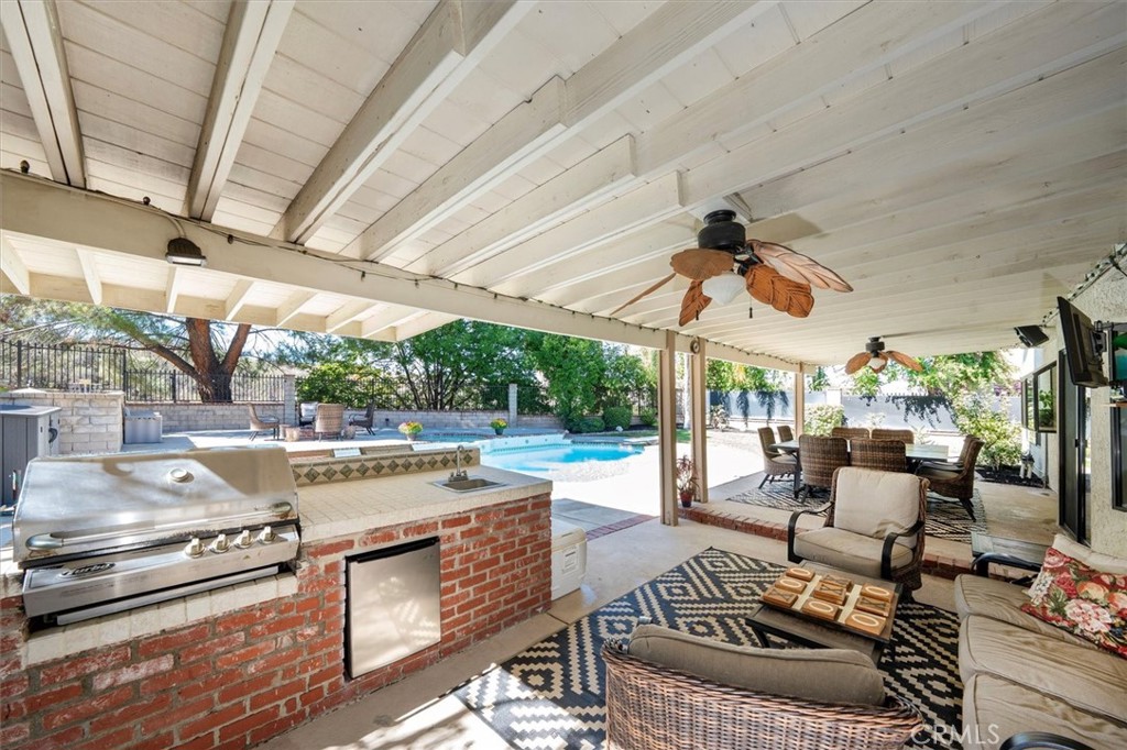 27641 Sutters Pointe Drive Saugus, CA 91350 - Photo 26 of 50