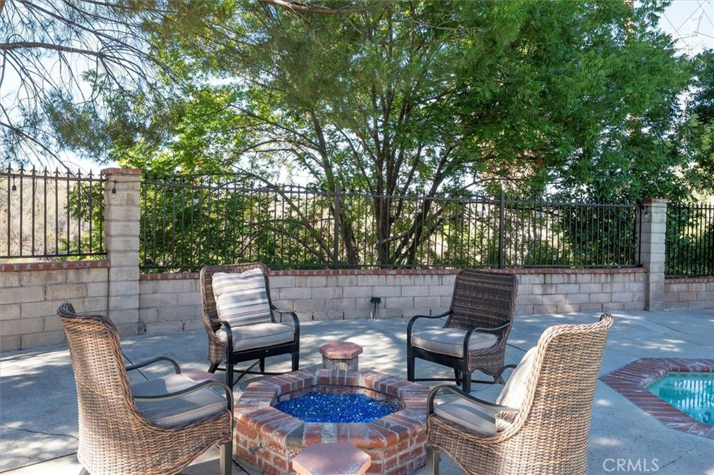 27641 Sutters Pointe Drive Saugus, CA 91350 - Photo 28 of 50